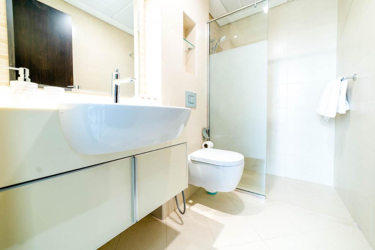 Oyo 590 Najma Tower, One Bedrooms Apartments, Sports Guest house